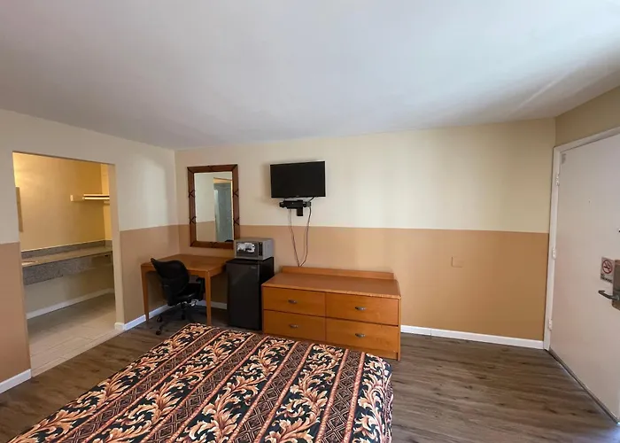 Sea Palace Motel