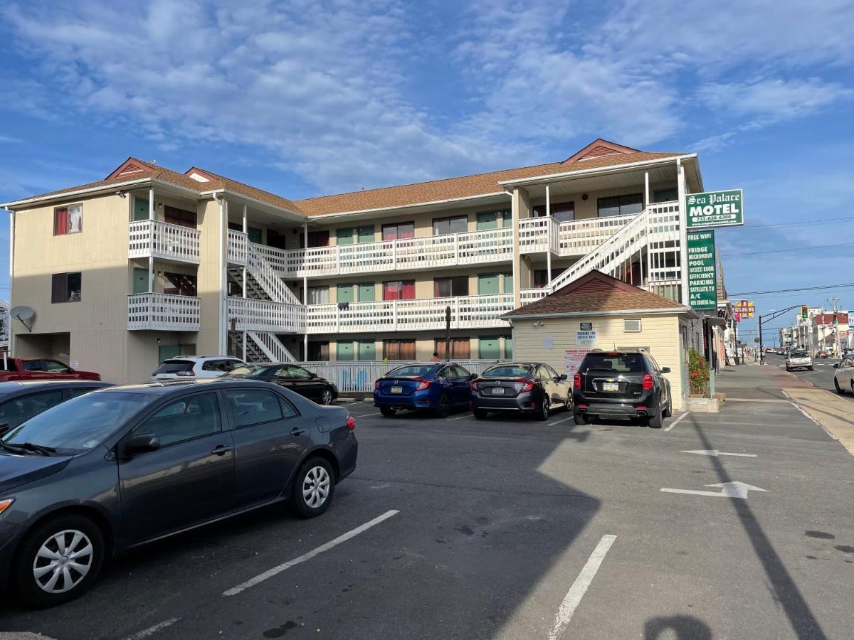 Sea Palace Motel *